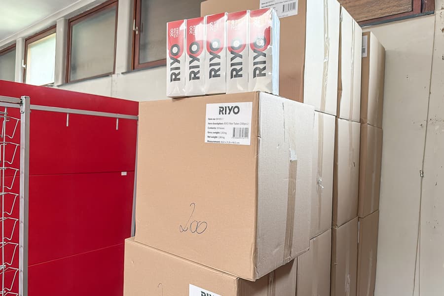 Karton mit Filterhülsen Riyo
